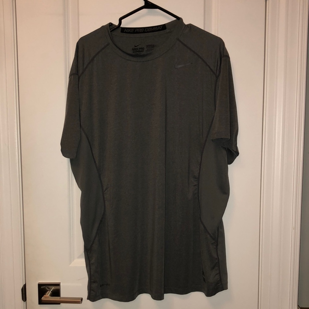 Nike Men's Gray Nike Pro Performance Short-Sleeve Training Shirt - Size XXL